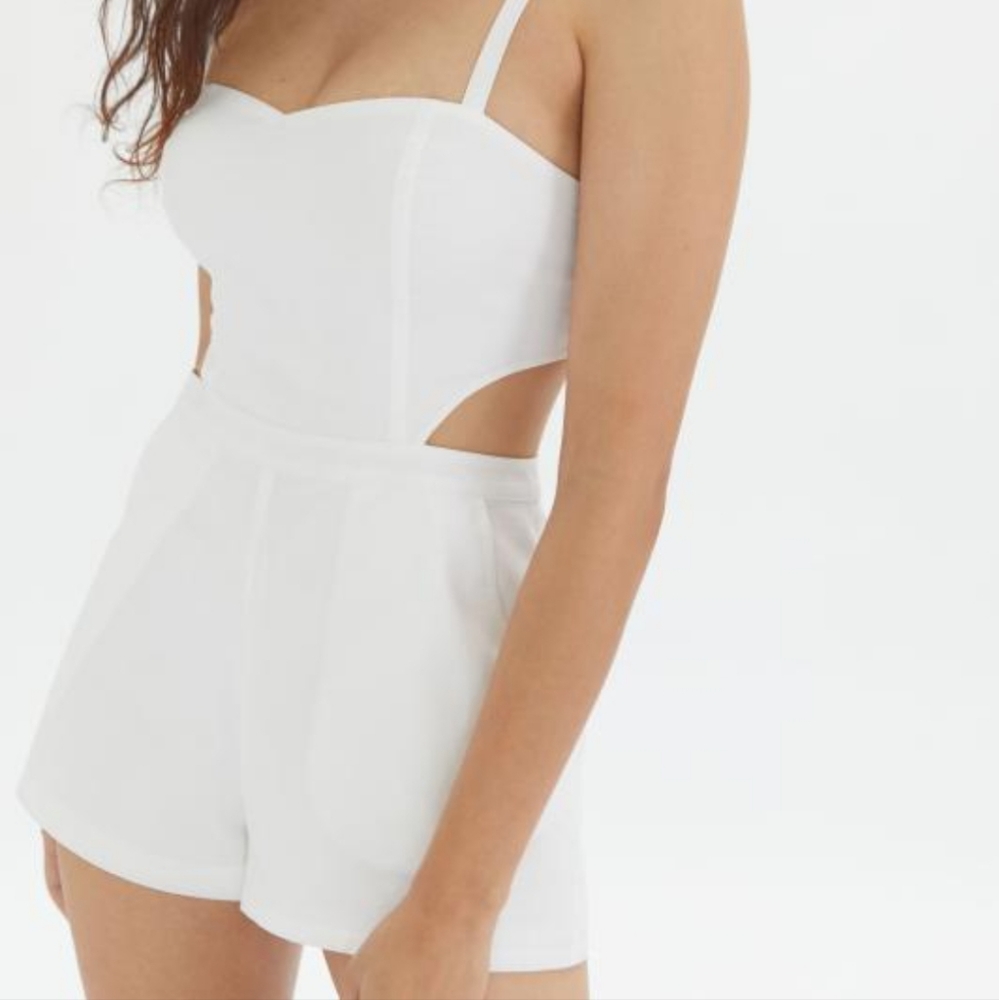 Urban outfitters cutout romper, size XL, white, new